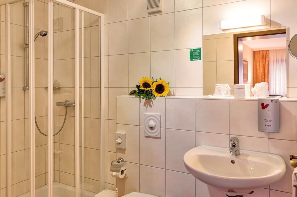 Hotel Die Kleine Blume Erfweiler Eksteriør billede