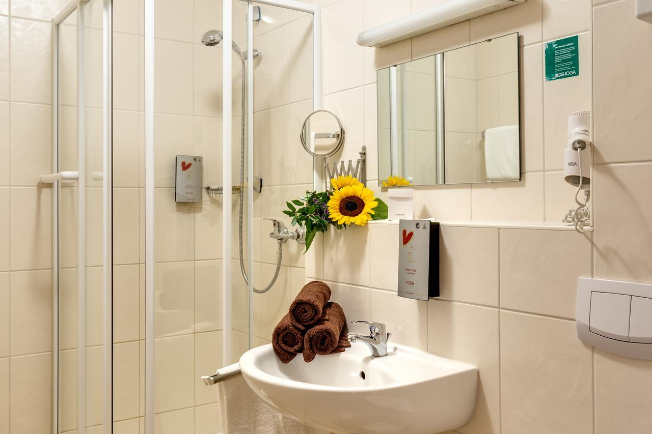 Hotel Die Kleine Blume Erfweiler Eksteriør billede